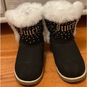 Childrens Juicy Couture books size 3